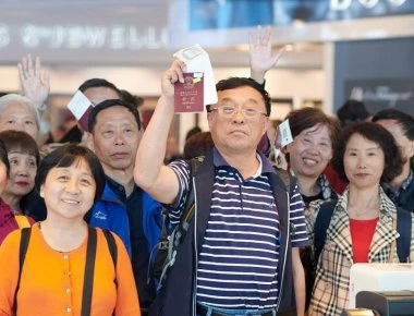 Επέλαση Κινέζων στην ελληνική αγορά ακινήτων- Αγοράζουν διαμερίσματα για τη «χρυσή βίζα» της Σένγκεν